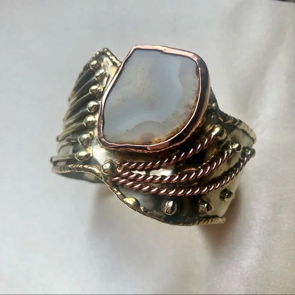 GORGEOUS Tri-Tone Gemstone Cuff - Picture 4 of 10